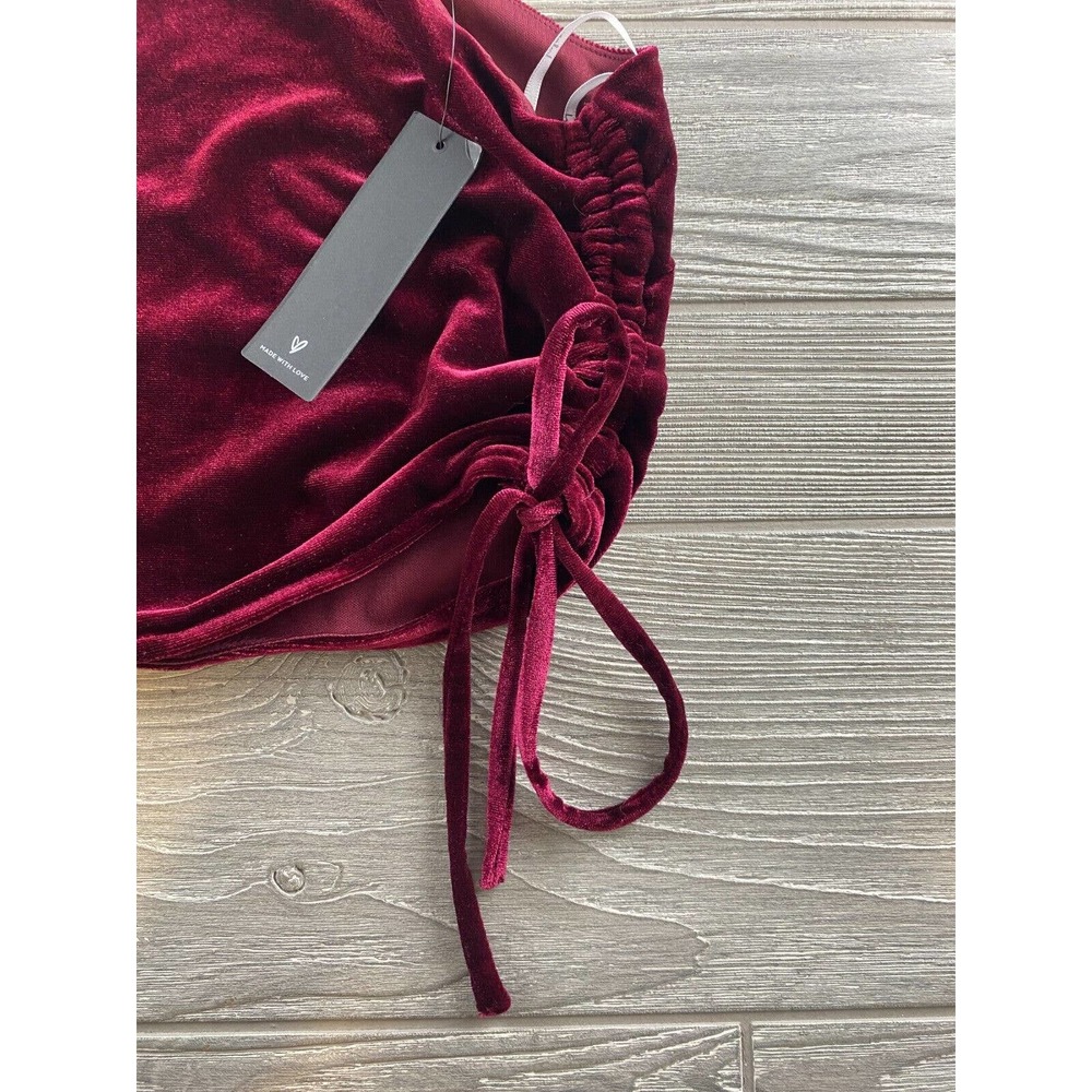 Lulu's VELVET ONE SHOULDER CROP TOP WOMENS SIZE Large Side Cinch Zipper NWT - Picture 2 of 10